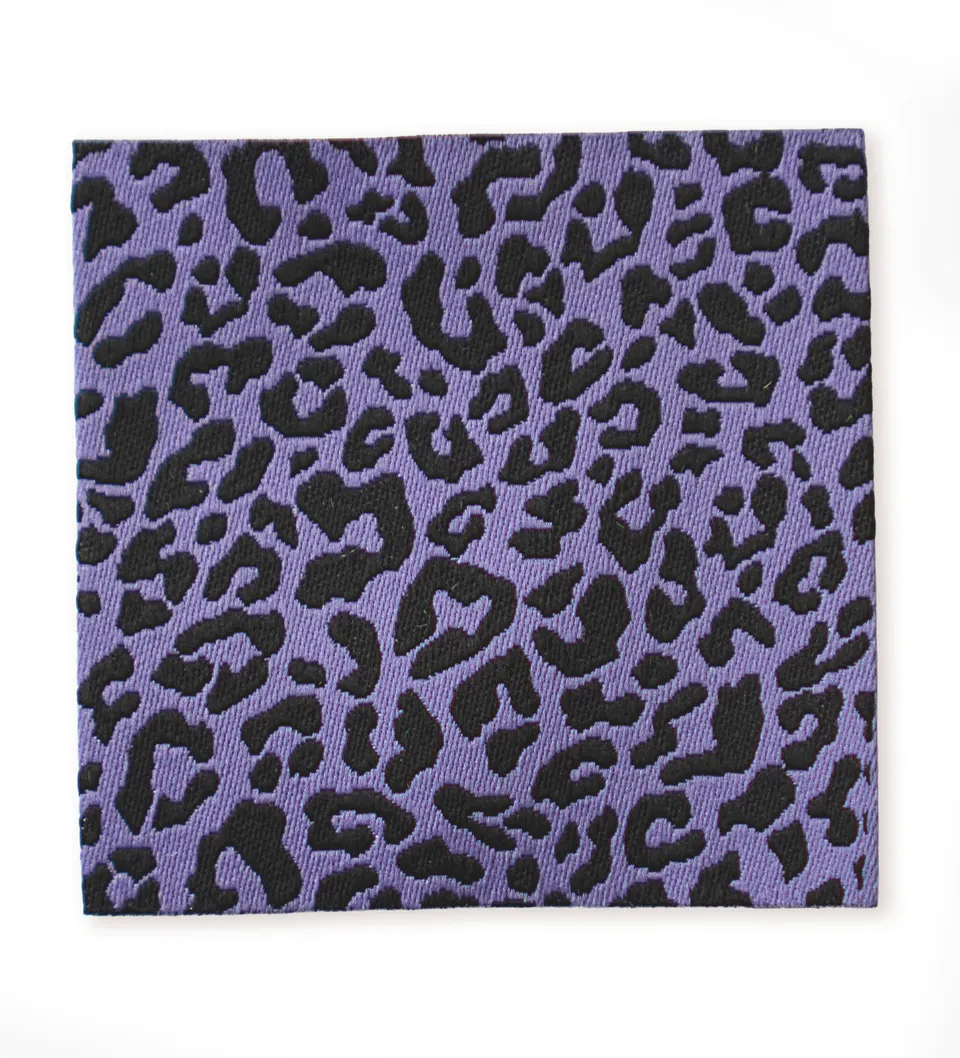 paul-clara-weblabels-xxl-weblabel-leo-lila-n-hlabel-layering image 1