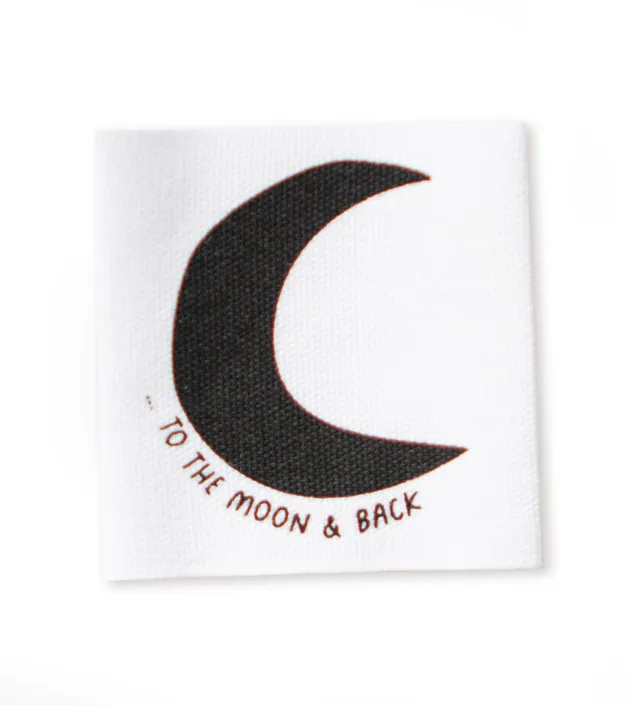 paul-clara-baumwoll-labels-to-the-moon-and-back-etikett-4x4cm image 1