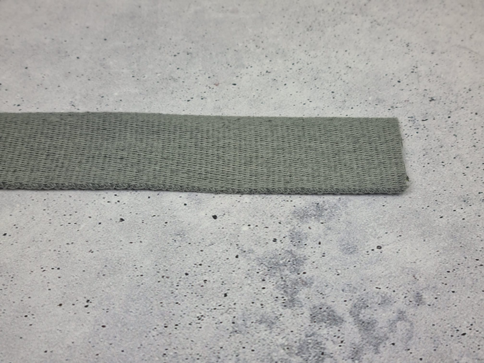 fadenk-fer-gurtband-zubeh-r-grau-4cm-breit-1m image 1