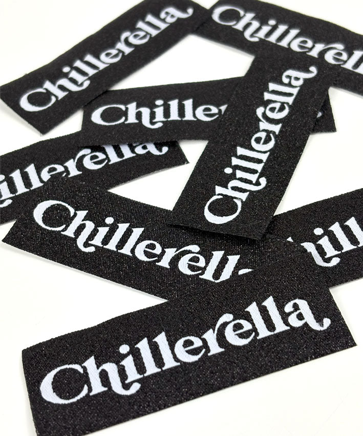 lenipepunkt-xl-patch-chillerella-glitzer-schwarz-8x3-cm image 1