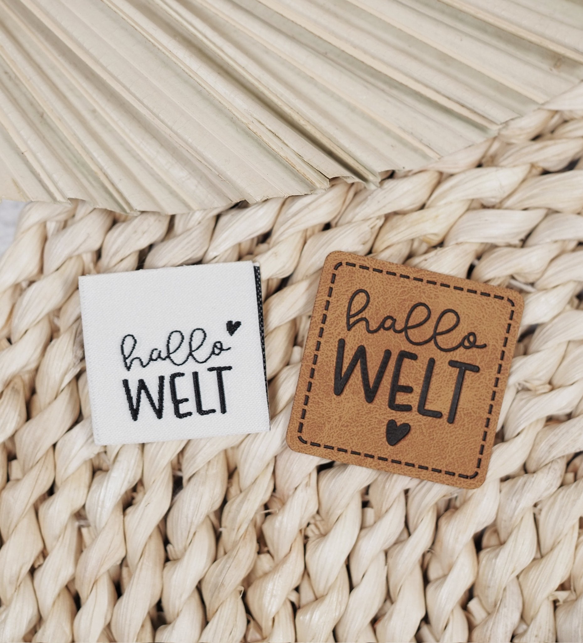 paul-clara-weblabel-hallo-welt-wei-klapp-label image 2