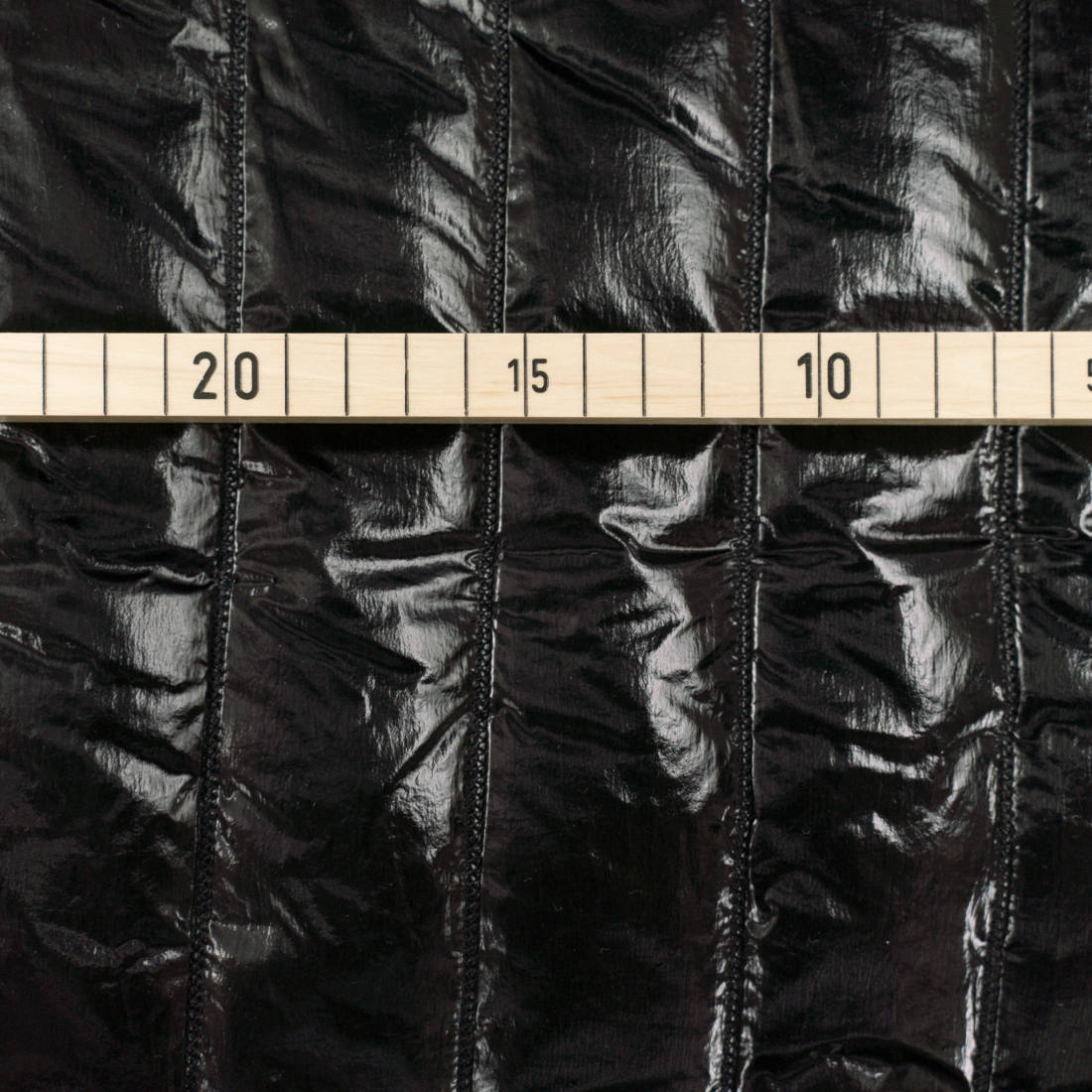 n-hfrosch-jacken-stepper-glossy-meterware-schwarz-steppstoff image 3