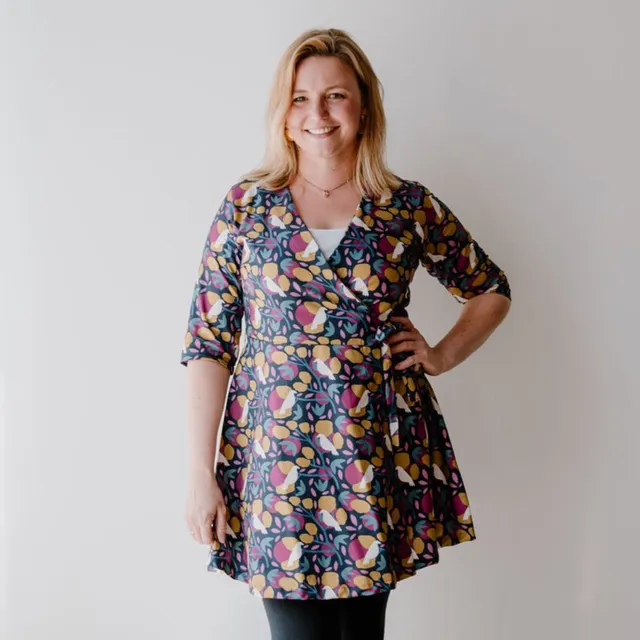 sew-simple-lieve-wickelkleid-papierschnittmuster-v-ausschnitt image 1