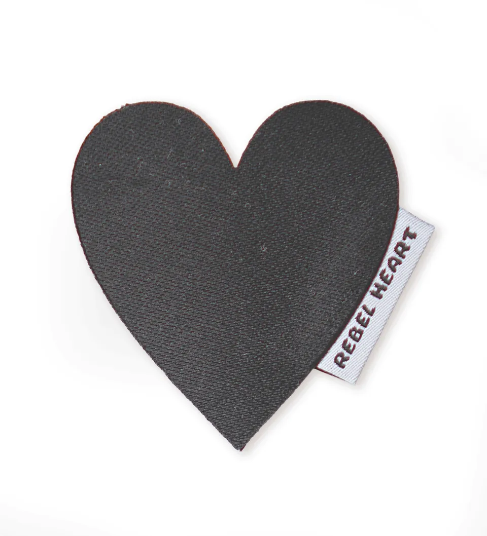 paul-clara-gewebte-patches-herz-b-gelpatch-rebel-heart-4x3-5-cm image 1