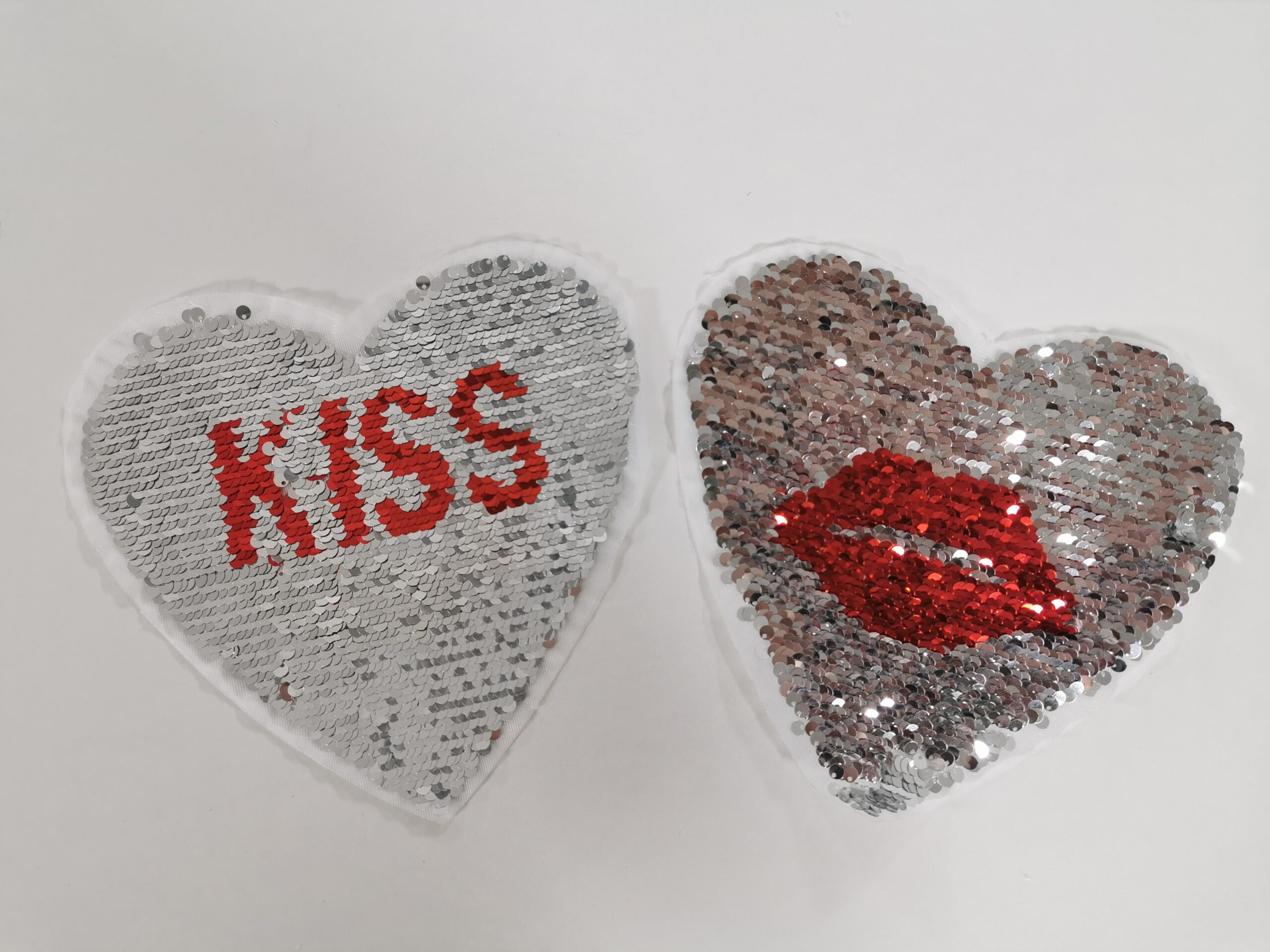 fadenk-fer-zubeh-r-wendepailletten-aufn-her-herz-kiss image 2