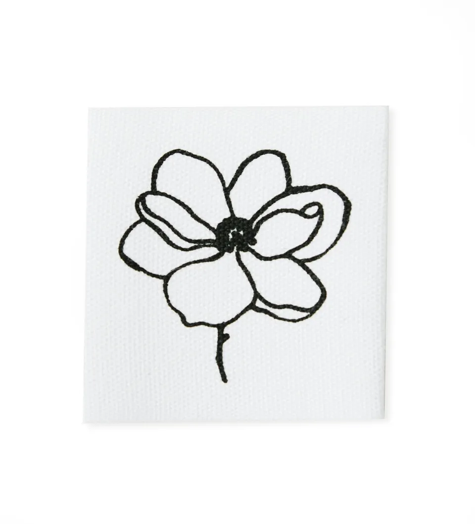 paul-clara-baumwoll-labels-magnolie-aufn-her-3-5x3-5-cm-natur image 1