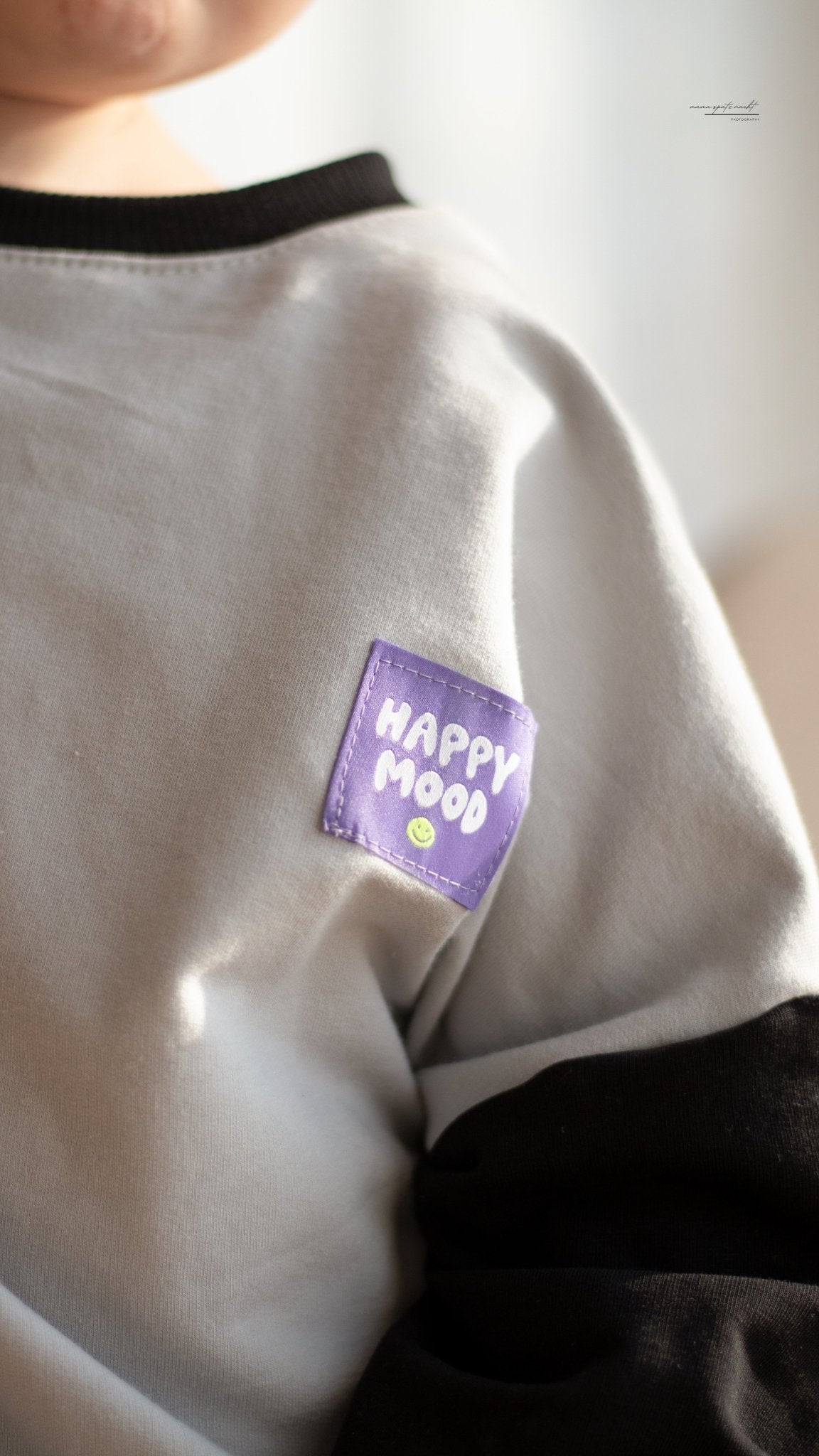 paul-clara-weblabels-happy-mood-label-lila-4x4-cm image 3