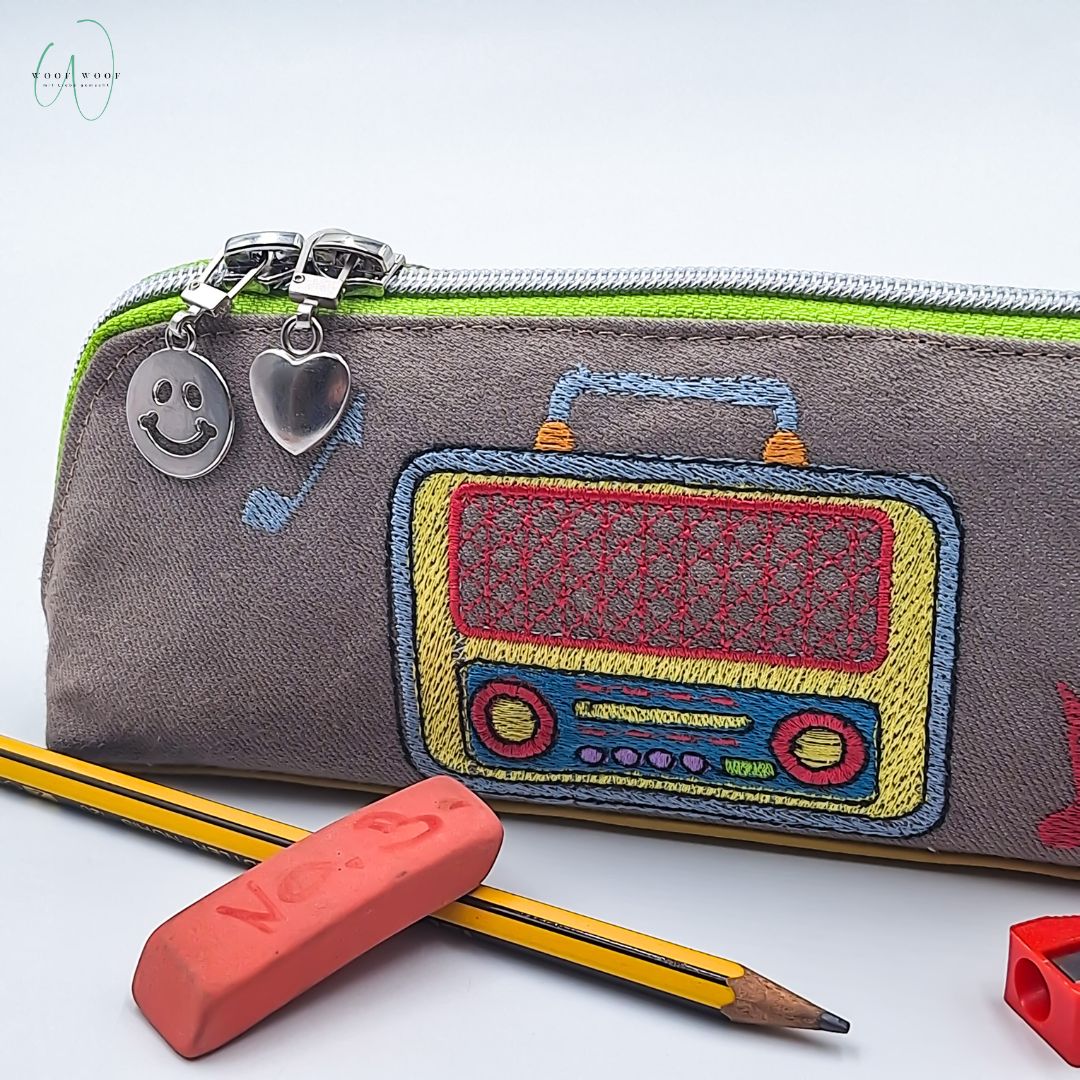 sew-simple-radio-groovy-stickdatei-mit-bl-mchen-8-formate image 8