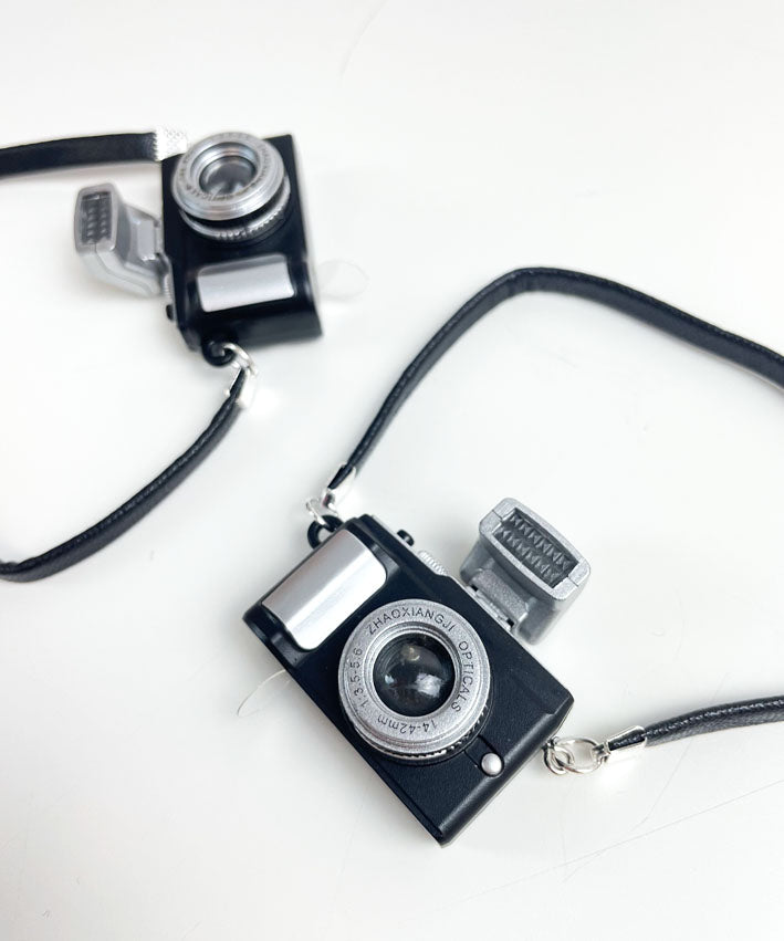 lenipepunkt-taschenanh-nger-fotoapparat-blitz-kunststoff image 1