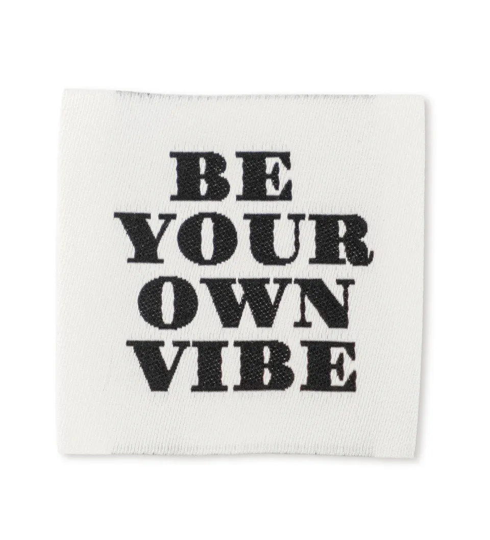 paul-clara-weblabels-weblabel-be-your-own-vibe-etikett-4x4-cm image 1