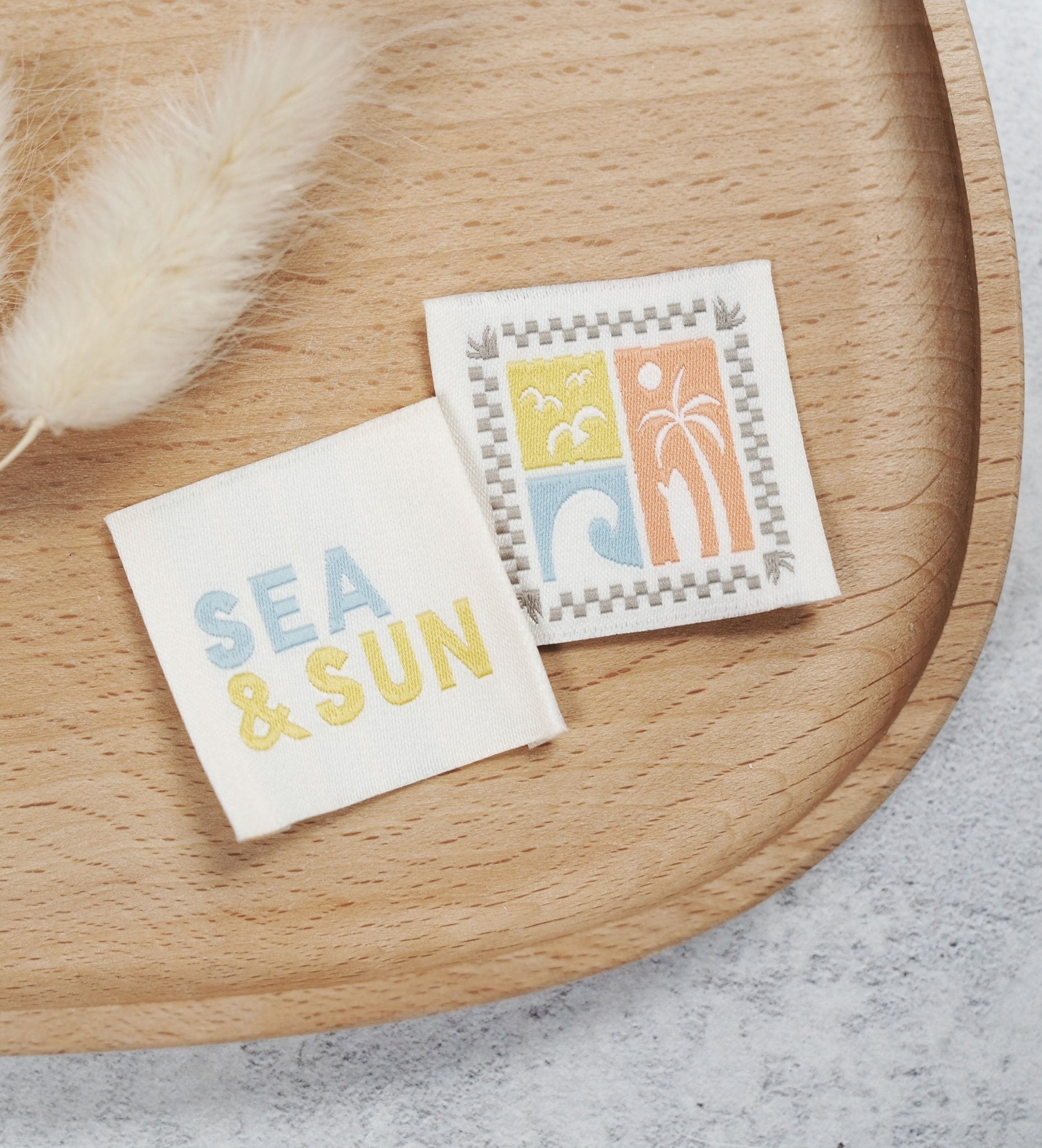 paul-clara-weblabel-surf-typo-label-3-5x3-5-cm image 2