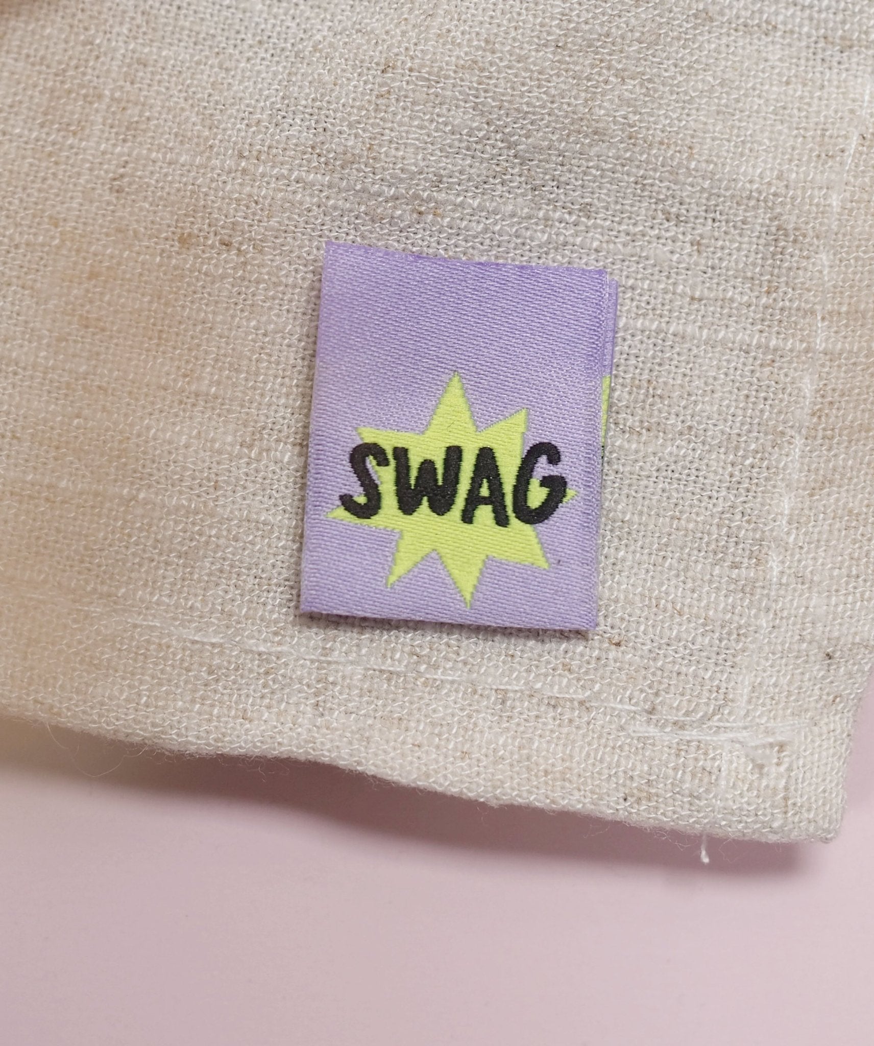 paul-clara-weblabels-swag-klapp-weblabel-lila-neongelb-einn-her image 3