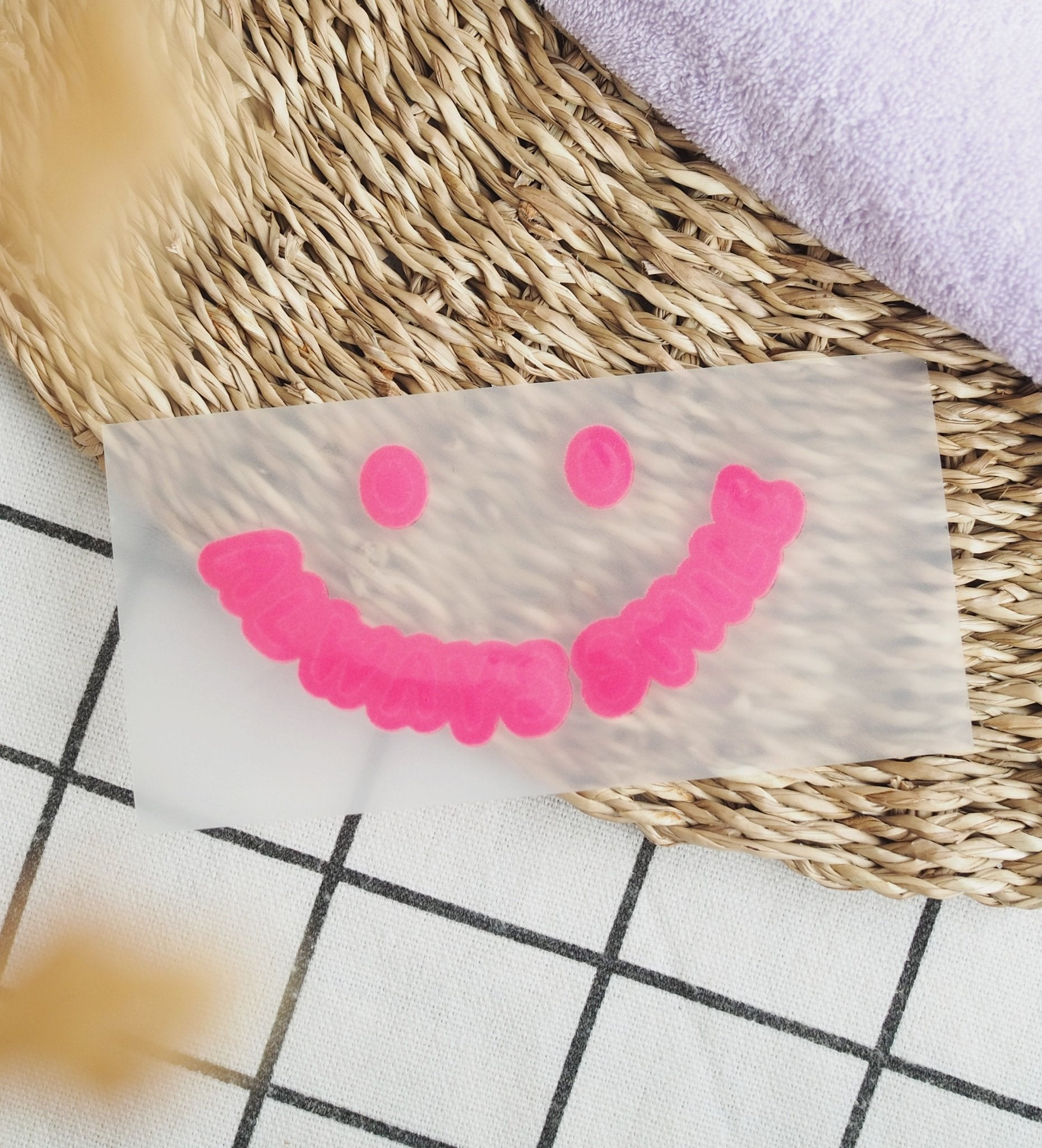 paul-clara-flock-patches-always-smile-b-gelpatch-neongelb image 4