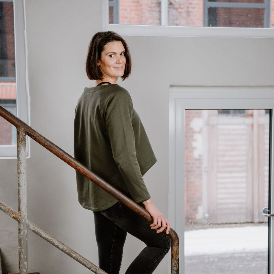 sew-simple-rooie-raglan-shirt-papierschnittmuster-v-ausschnitt image 6