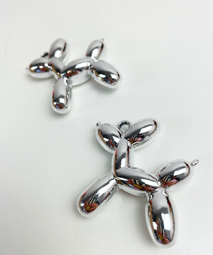 lenipepunkt-ready-to-wear-ballonhund-taschenanh-nger-silber-kunststoff image 1