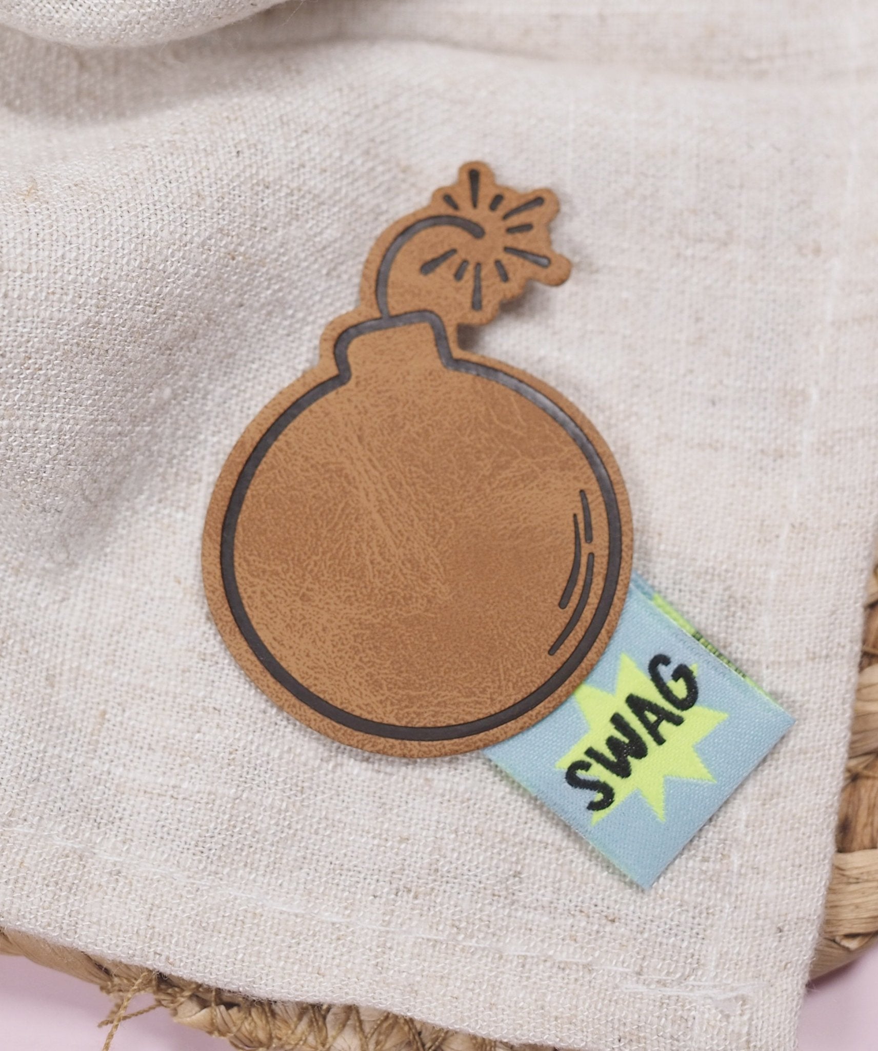 paul-clara-weblabels-swag-klapplabel-mint-neongelb-n-hetikett image 2