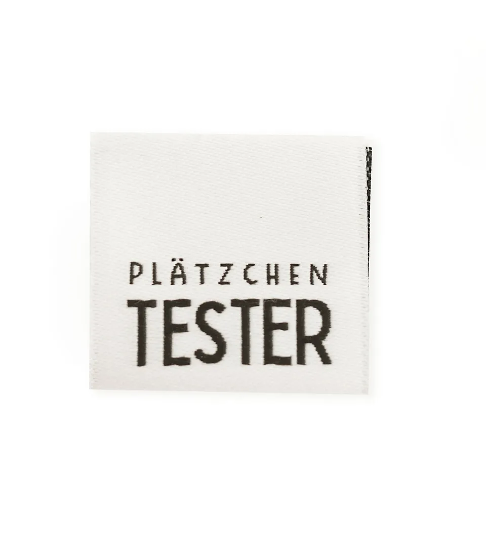 paul-clara-weblabels-klapp-weblabel-pl-tzchentester-einn-hen image 1