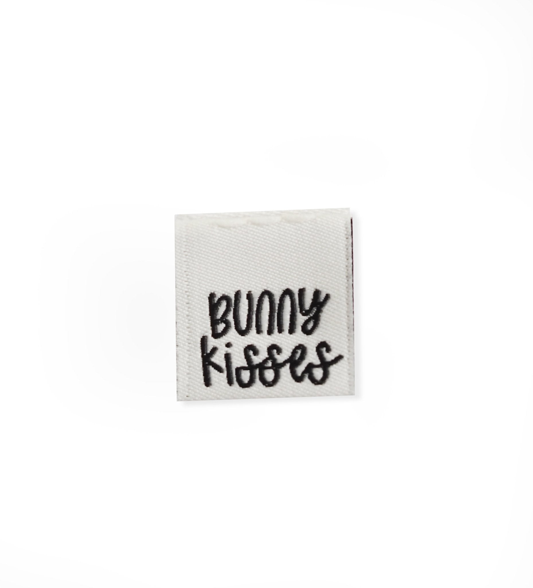 paul-clara-weblabels-bunny-kisses-mini-label-einn-hen image 1