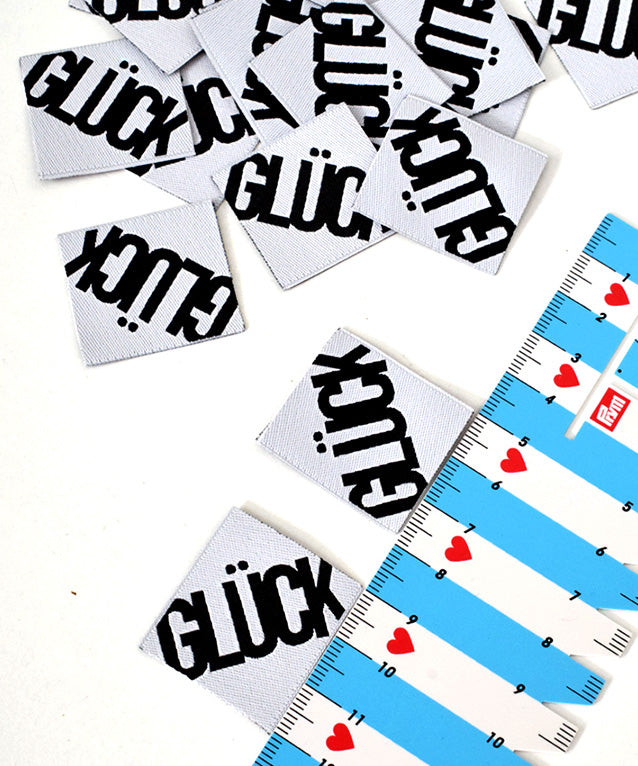 lenipepunkt-gl-ck-patch-schwarz-weiss-3x3-cm-polyester image 5