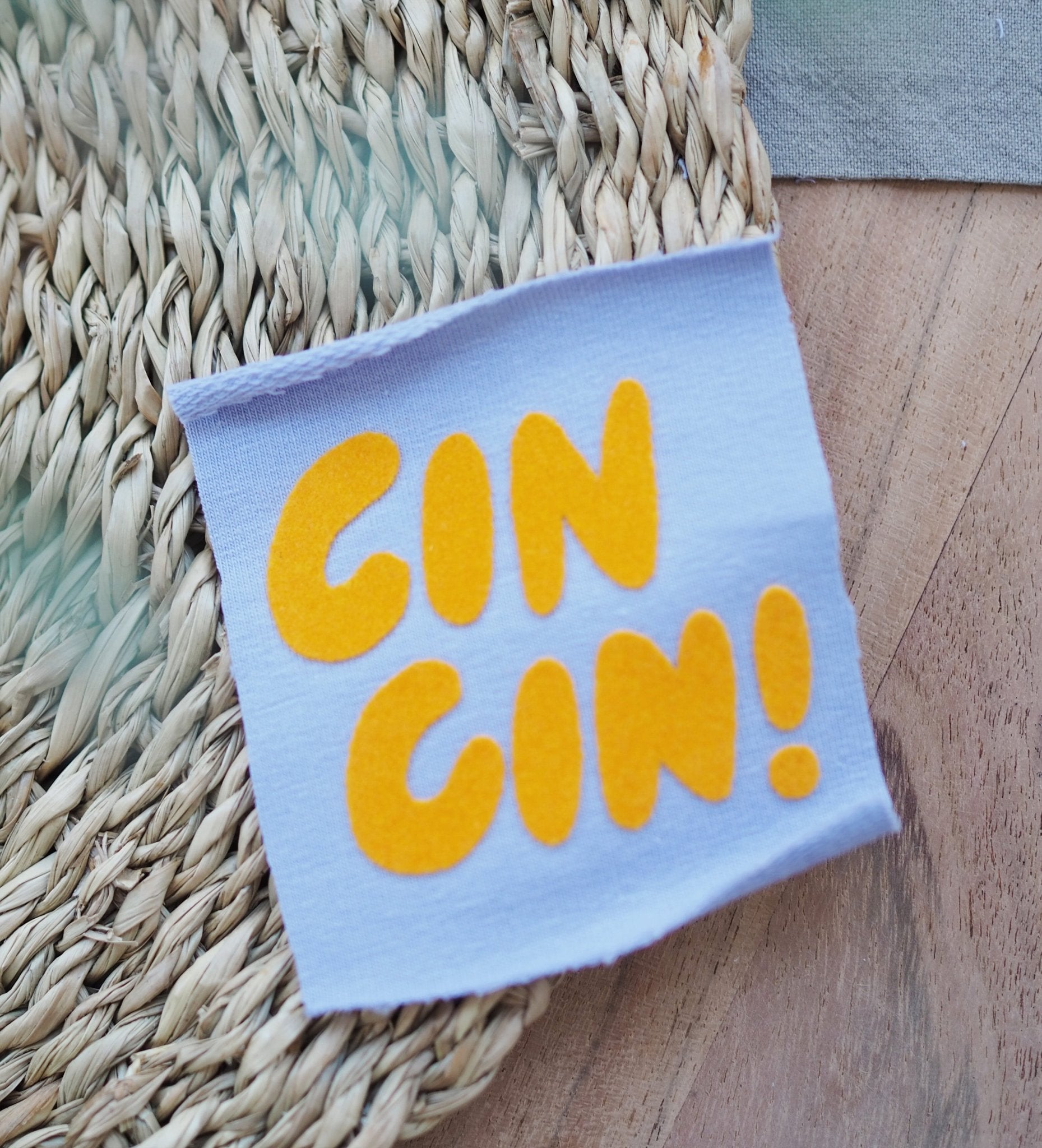 paul-clara-flock-patches-cin-cin-neongelb-iron-on image 4
