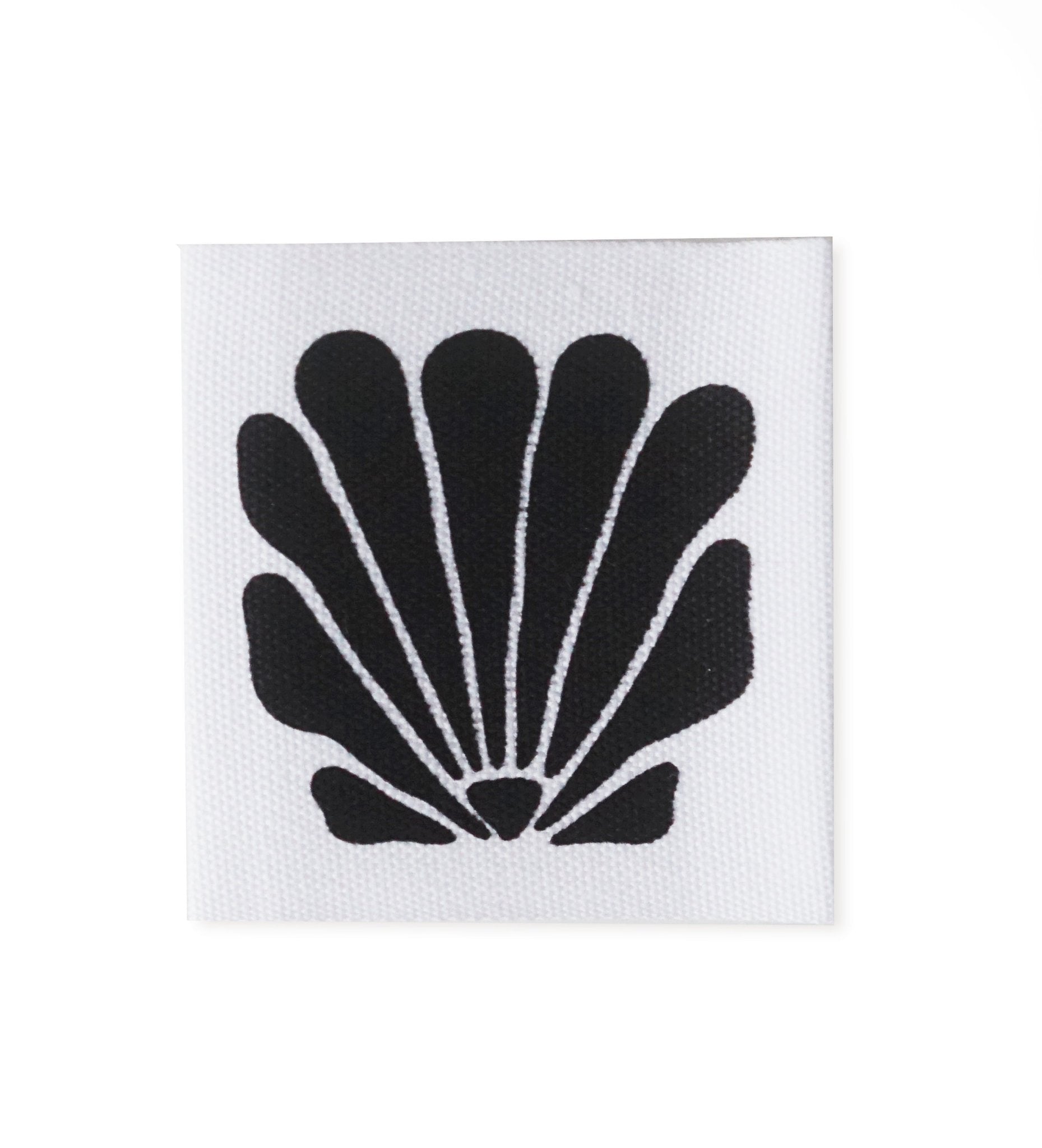 paul-clara-baumwoll-labels-muschel-label-4x4-cm-baumwolle image 1