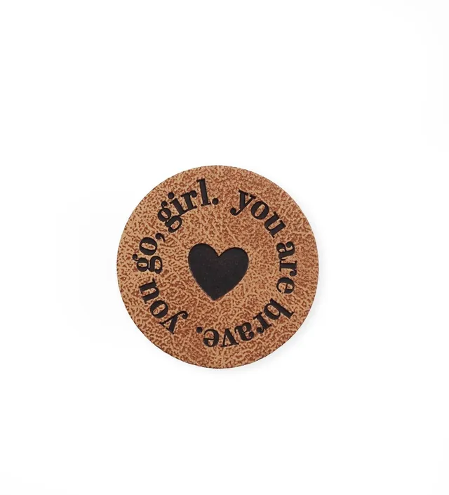 paul-clara-kunstleder-labels-mini-you-go-girl-iron-on-2-5cm image 1