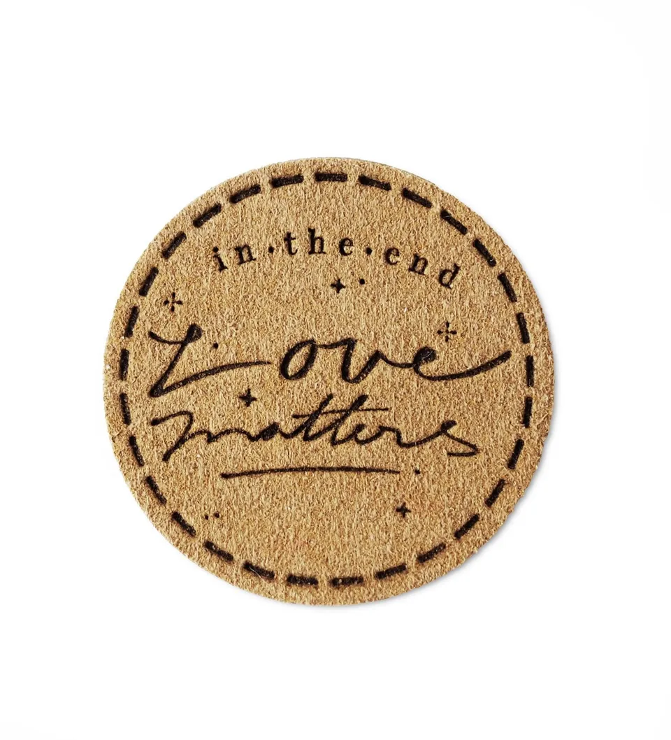 paul-clara-love-matters-kunstlederlabel-zum-aufb-geln-4x4-cm image 1