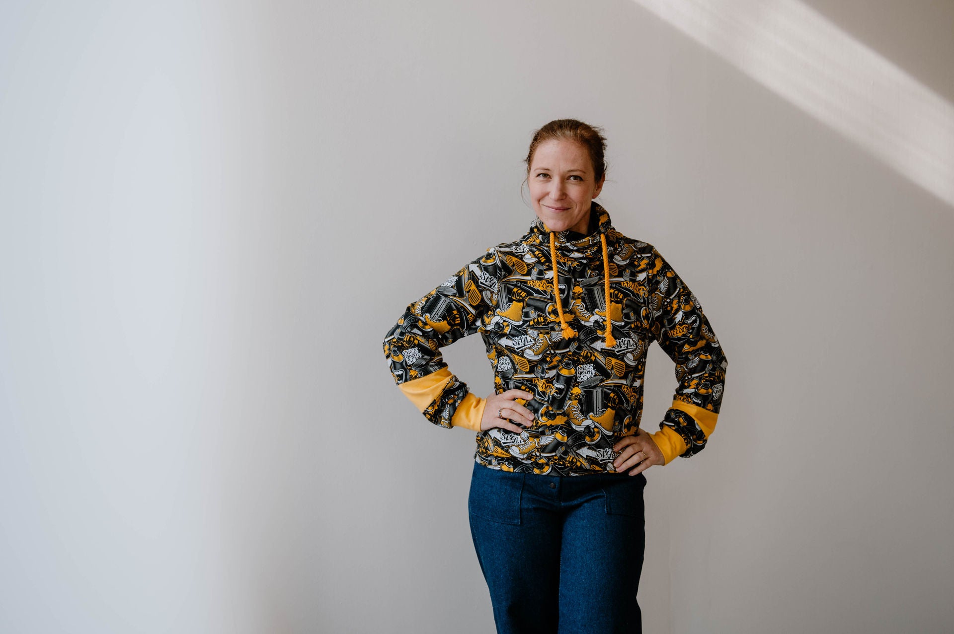 sew-simple-letje-sweatshirt-schnittmuster-papier-wickelkragen image 4