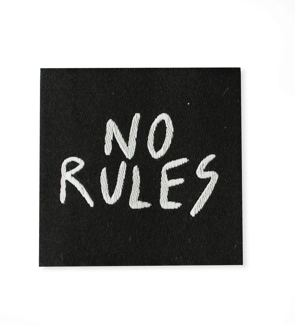 paul-clara-weblabels-no-rules-weblabel-3-5-x-3-5-cm image 1