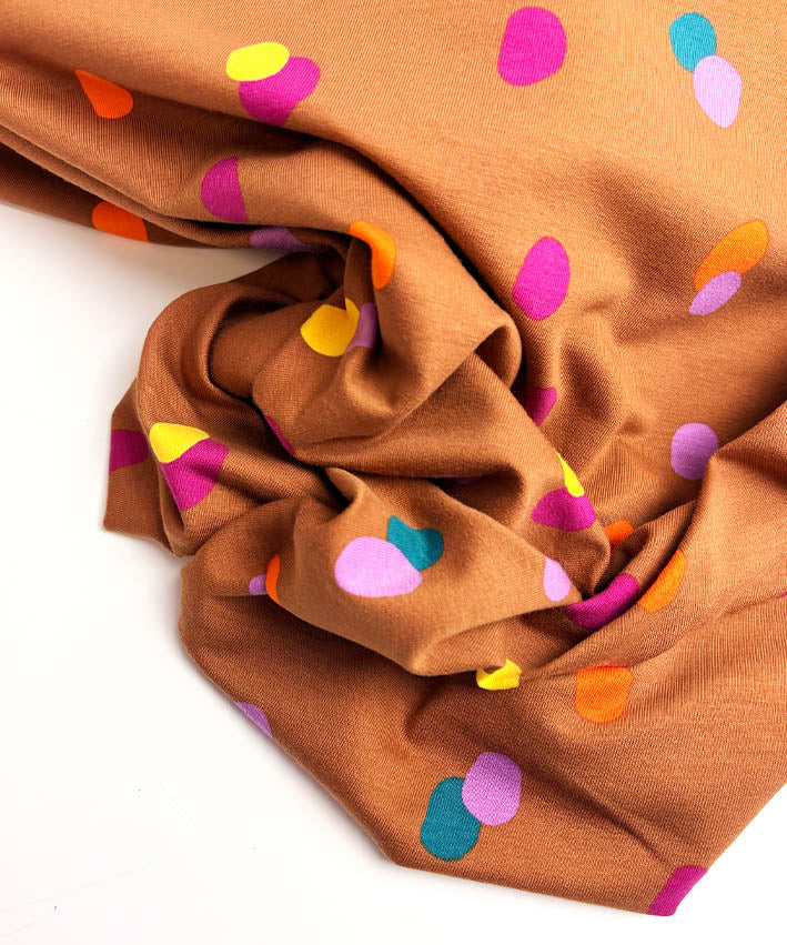 lenipepunkt-stoffe-frenchterry-confetti-caramel-sweatstoff-95-baumwolle image 2