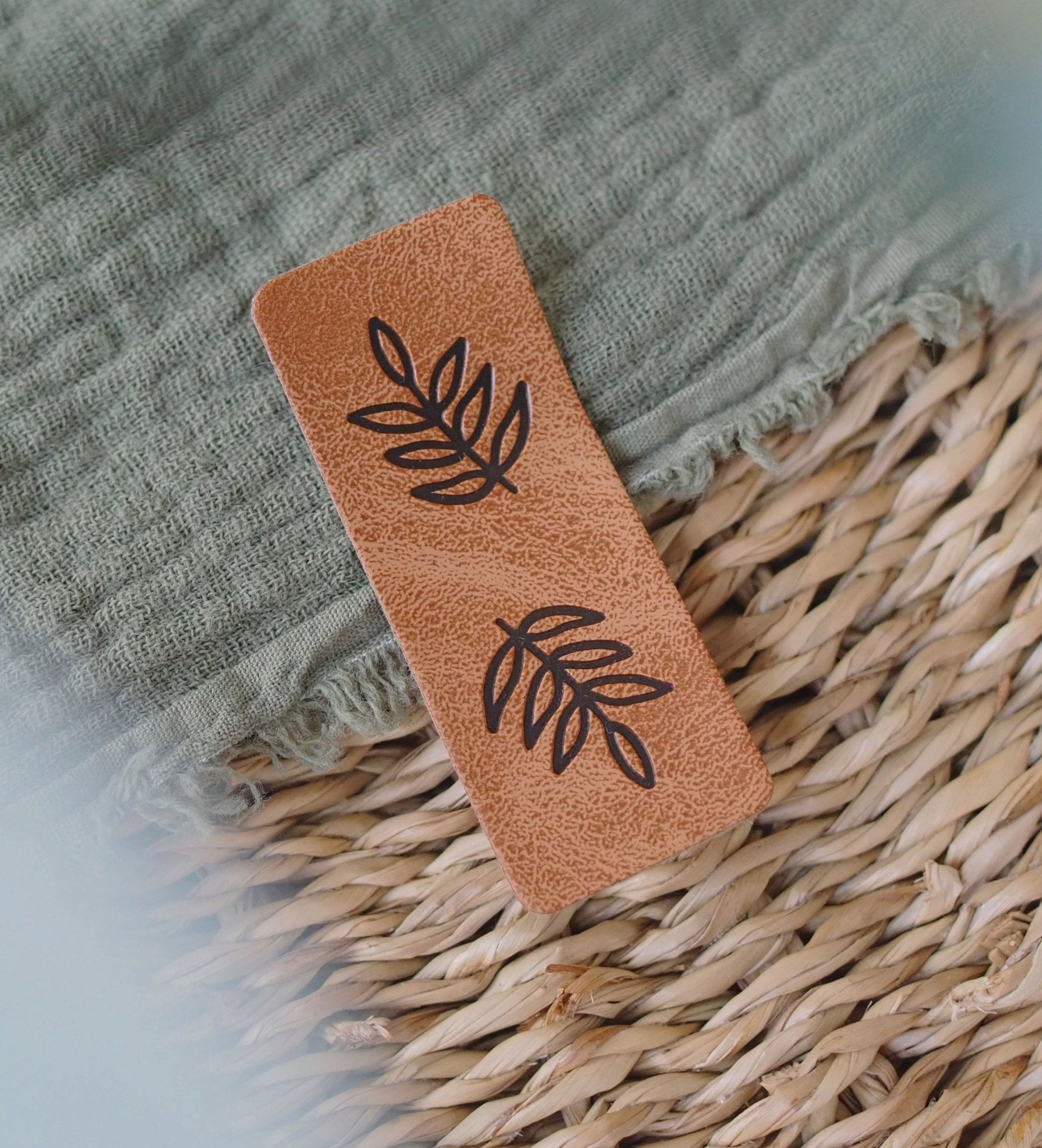 paul-clara-kunstleder-labels-klapp-label-blatt-2x5-cm image 2