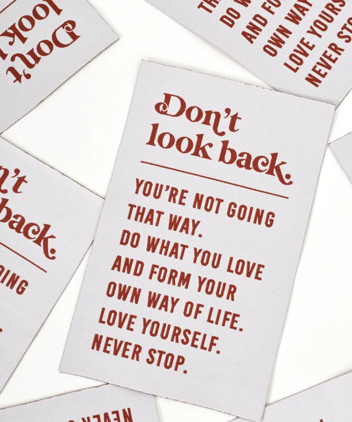 lenipepunkt-kurzwaren-xl-patch-don-t-look-back-creme-rost-10x15-5 image 1