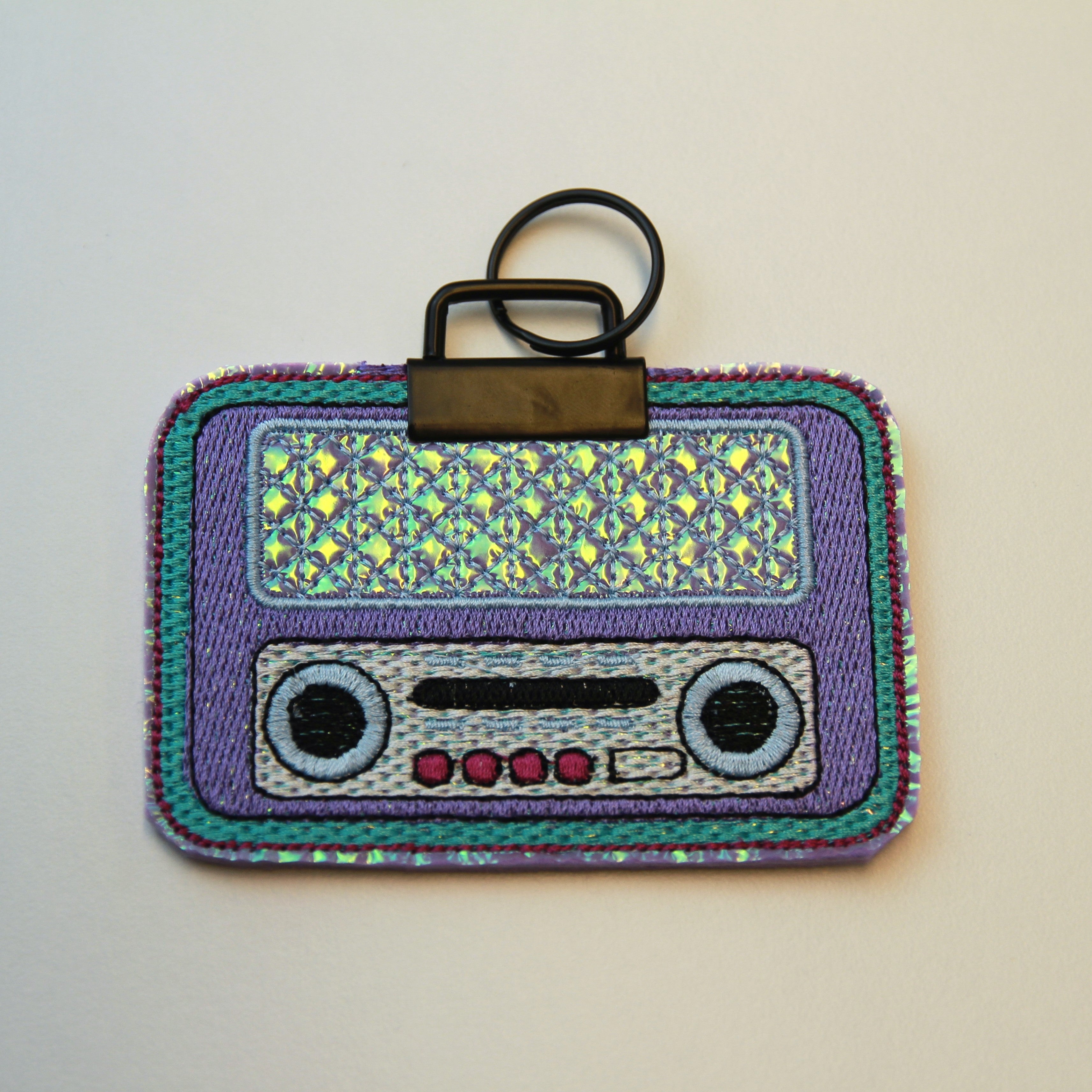 sew-simple-radio-groovy-stickdatei-mit-bl-mchen-8-formate image 5