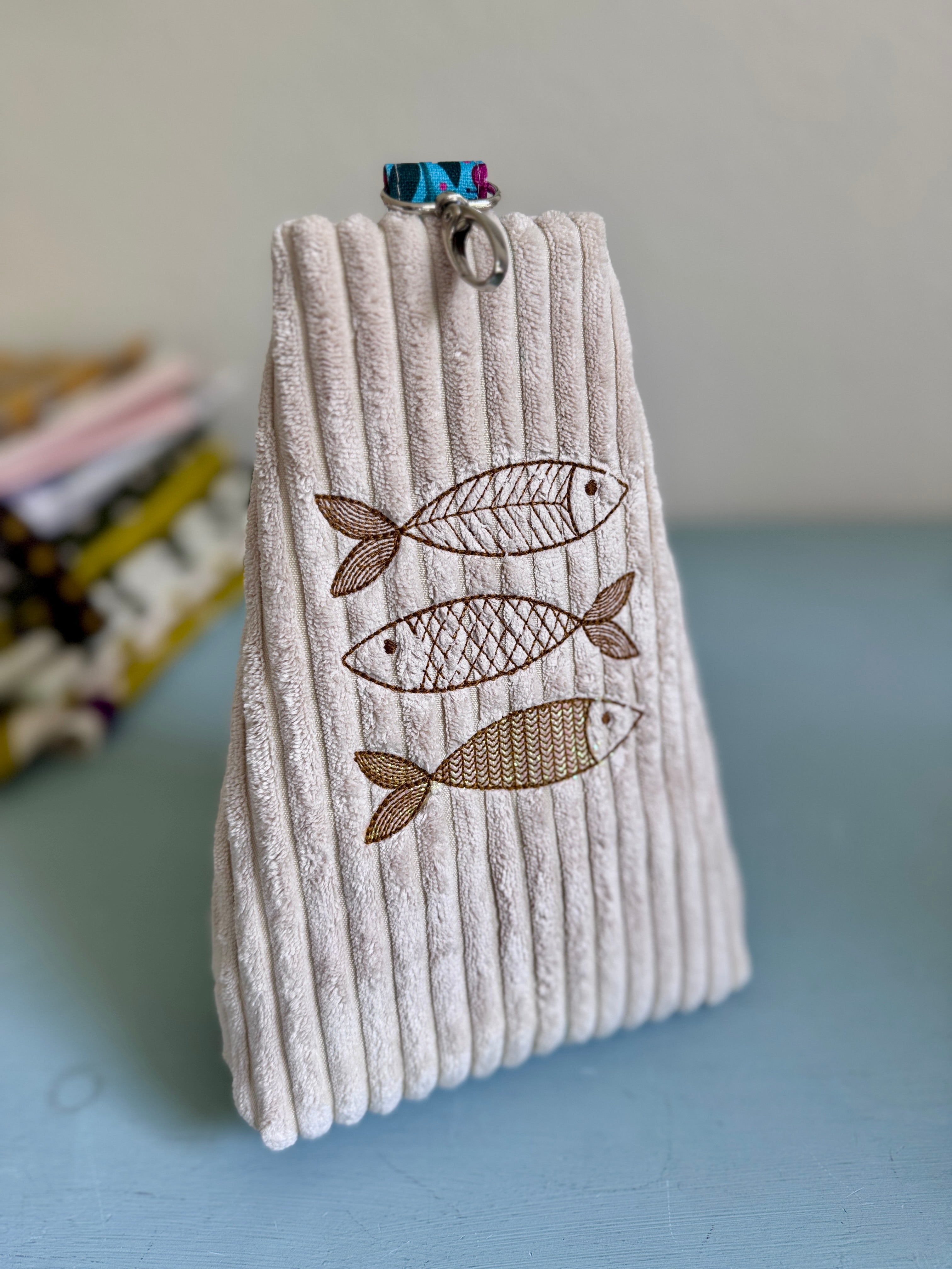 sew-simple-stichlinge-stickdatei-10-fische-bonus image 2