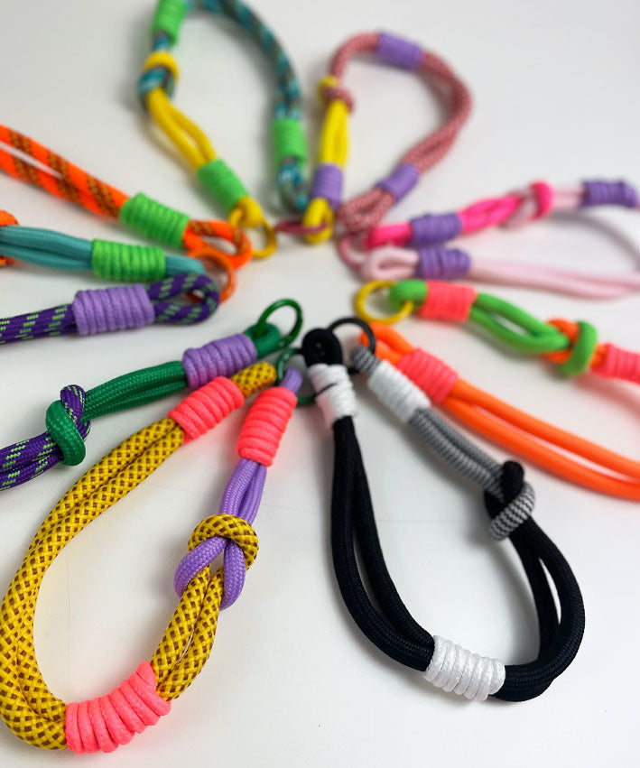 lenipepunkt-taschenanh-nger-handykette-schwarz-wei-32-cm image 1
