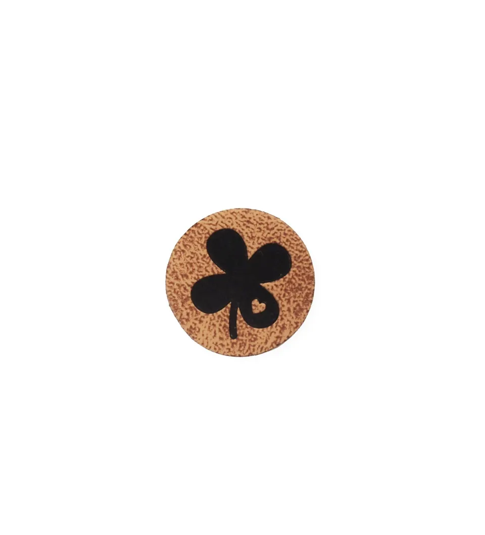 paul-clara-kunstleder-labels-mini-kleeblatt-patch-zum-aufb-geln image 1