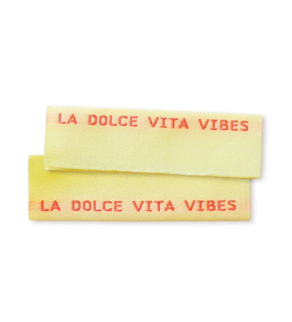 paul-clara-weblabels-klapp-weblabel-la-dolce-vita-vibes-schwarz image 1