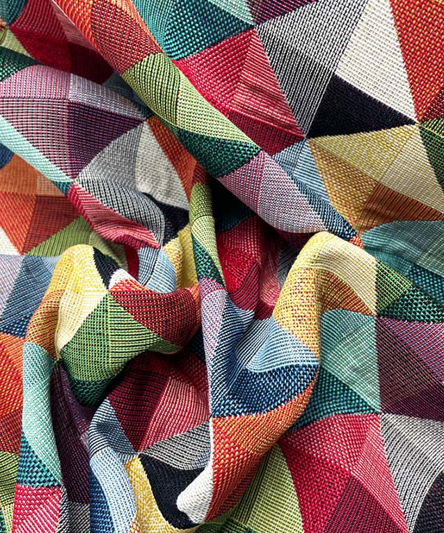lenipepunkt-gobelin-coloured-pyramids-taschenstoff-meterware image 2