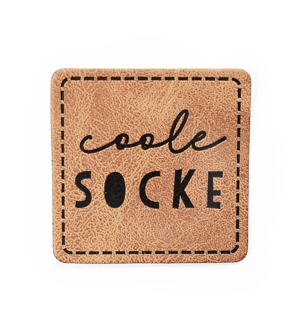 paul-clara-kunstlederlabels-coole-socke-label-iron-on image 1