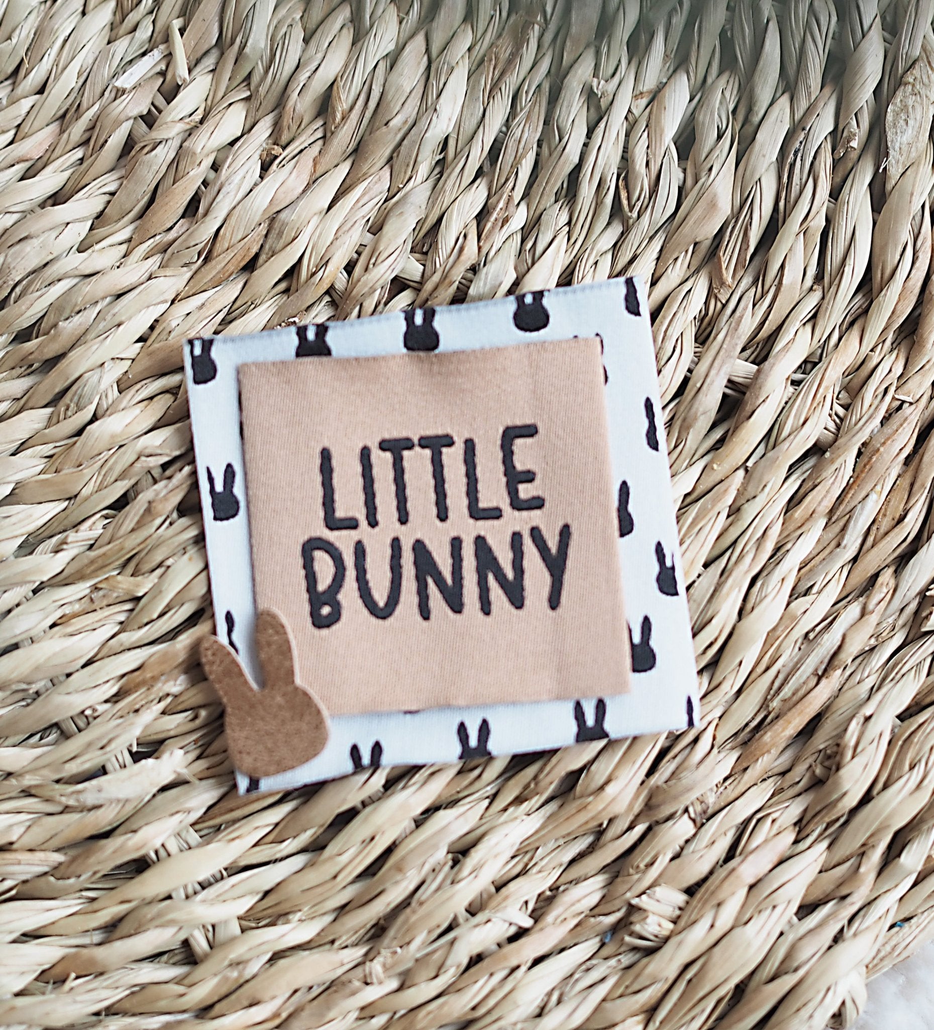 paul-clara-weblabels-xxl-weblabel-bunnys-label-zum-aufn-hen image 2
