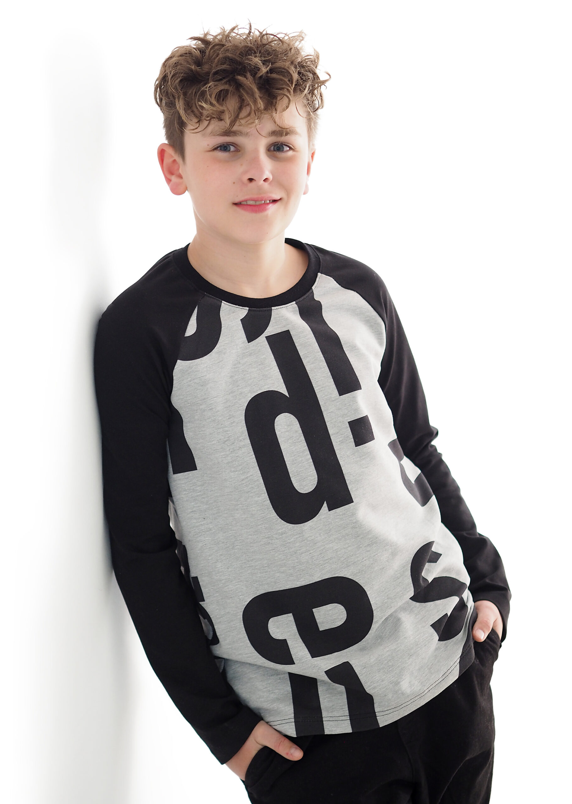 fadenk-fer-raglanshirt-papierschnittmuster-kinder-v-ausschnitt image 7