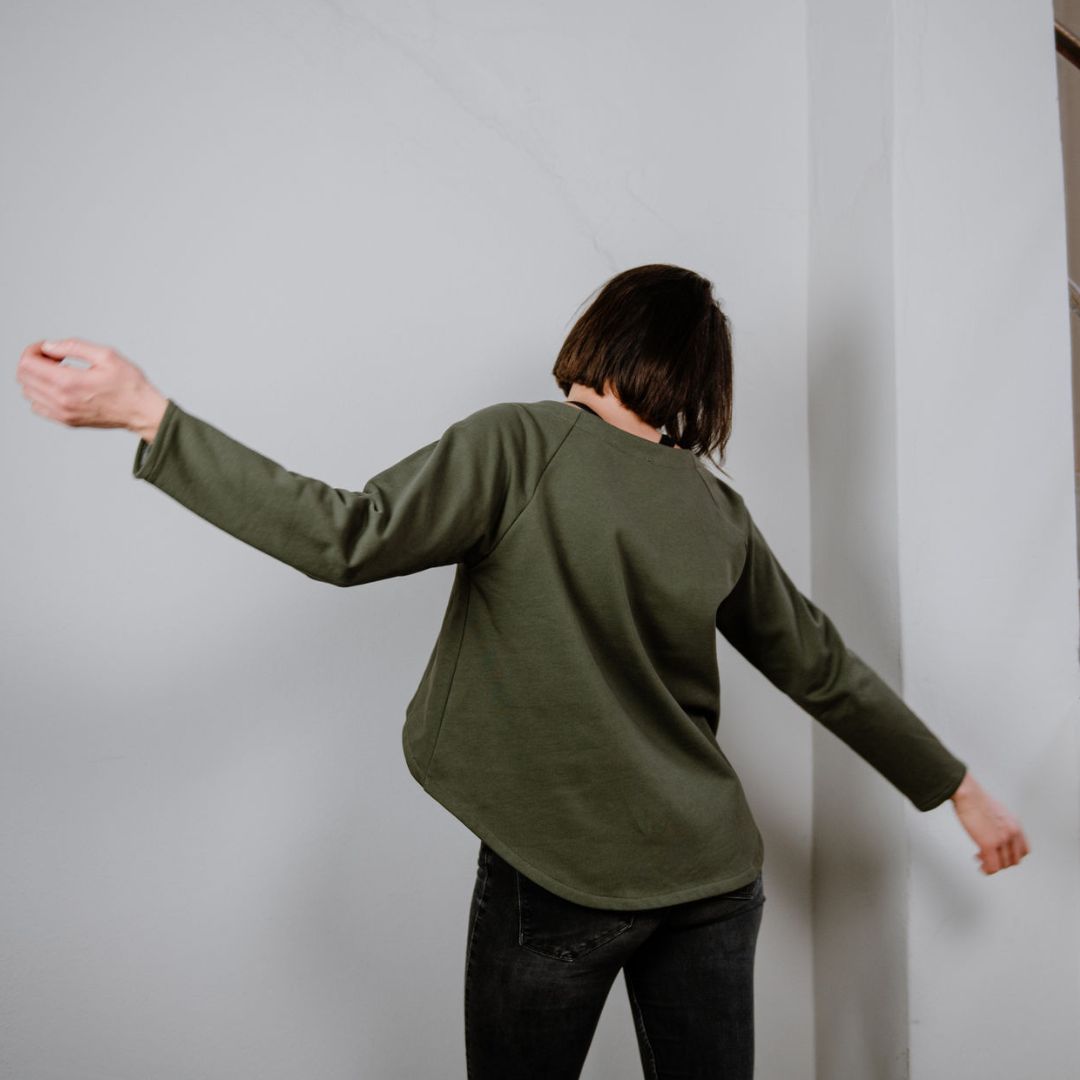 sew-simple-rooie-raglan-shirt-papierschnittmuster-v-ausschnitt image 7