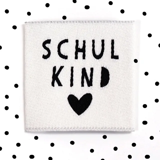 paul-clara-weblabels-schulkind-herz-weblabel-4x4-cm-zum-ann-hen image 1