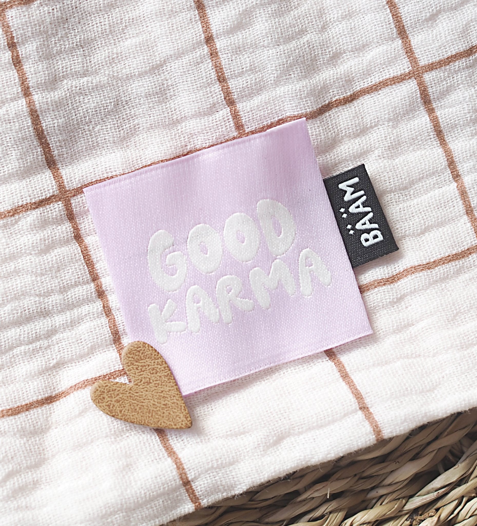 paul-clara-weblabels-good-karma-label-zum-ann-hen-polyester image 3