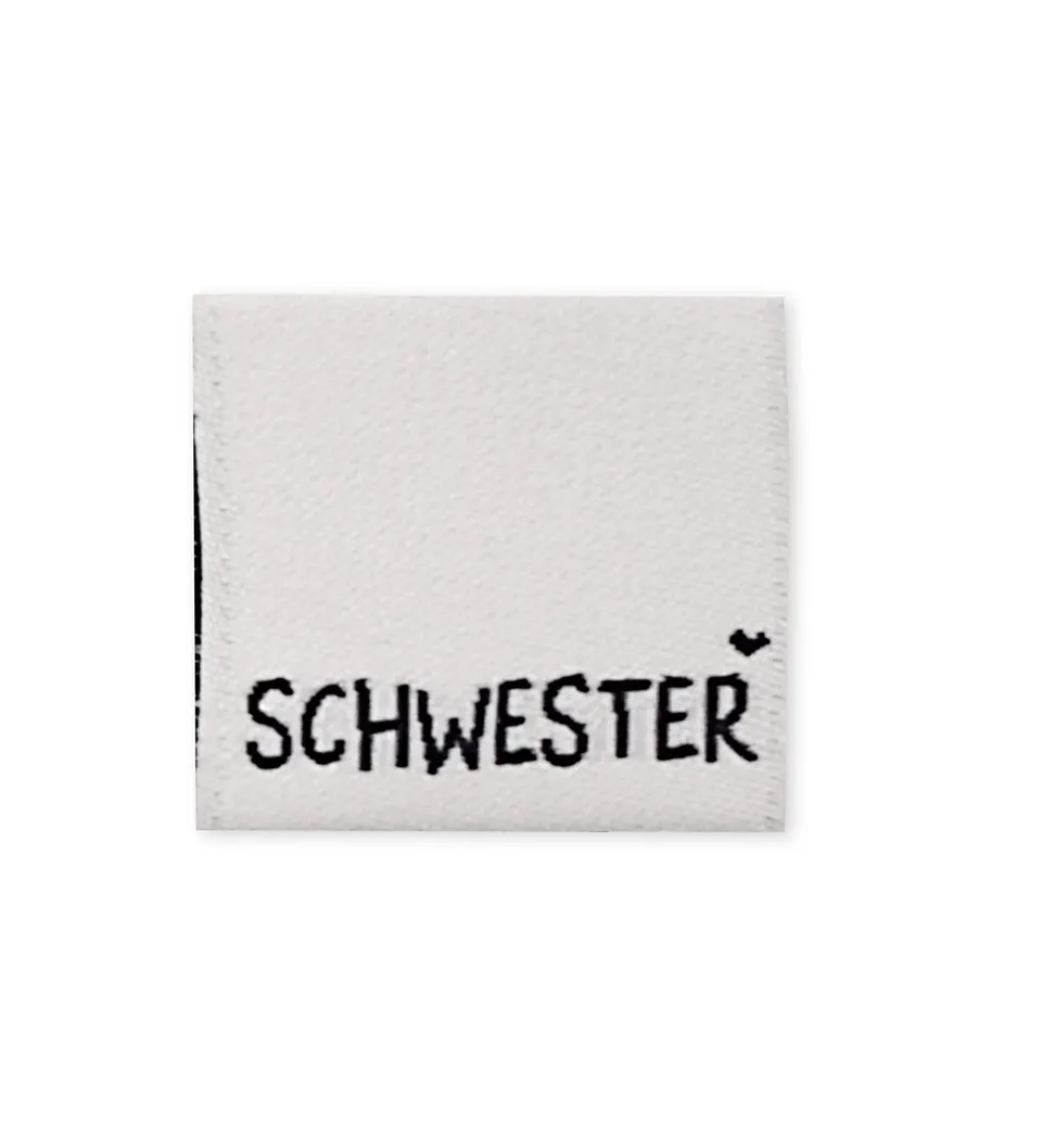 paul-clara-weblabels-schwester-klapp-weblabel-zum-einn-hen image 1