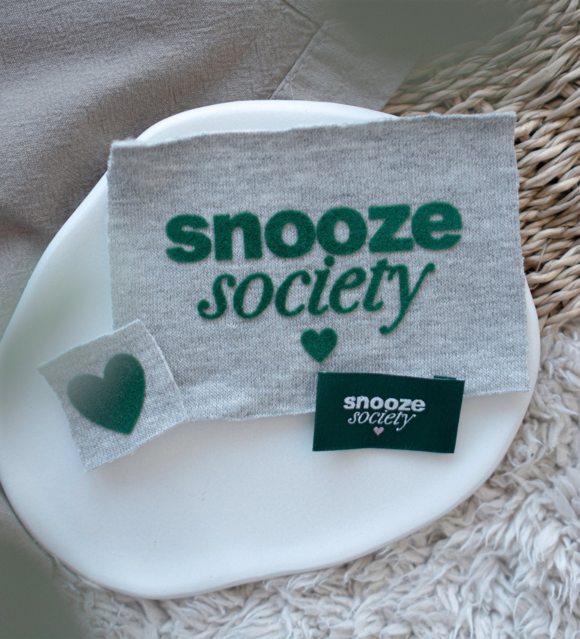 paul-clara-flock-patches-snooze-society-b-gelpatch-dunkelgr-n image 3