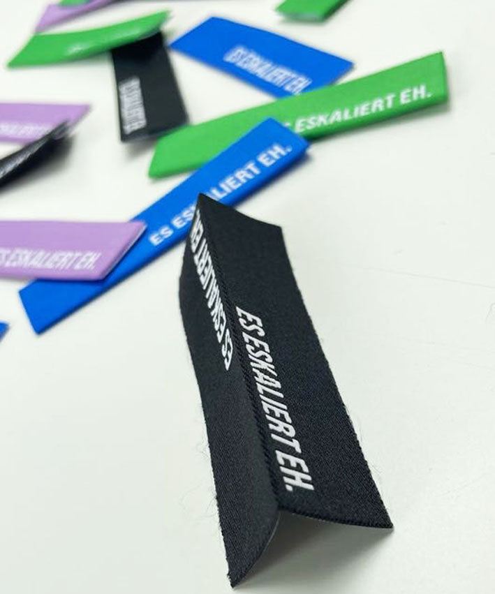 lenipepunkt-kurzwaren-patch-es-eskaliert-eh-schwarz image 2