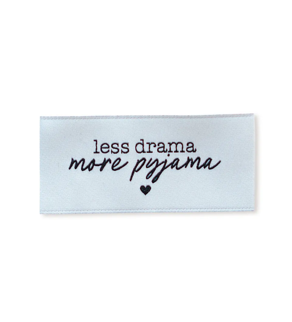 paul-clara-less-drama-more-pyjama-weblabel image 1