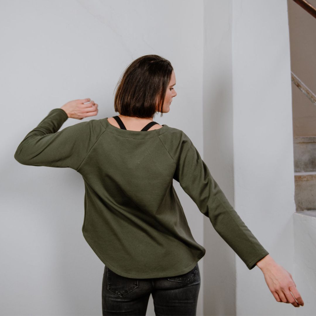 sew-simple-rooie-raglan-shirt-papierschnittmuster-v-ausschnitt image 8