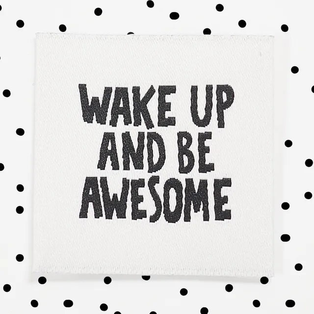 paul-clara-weblabels-wake-up-weblabel-4x4-aufn-hen image 1